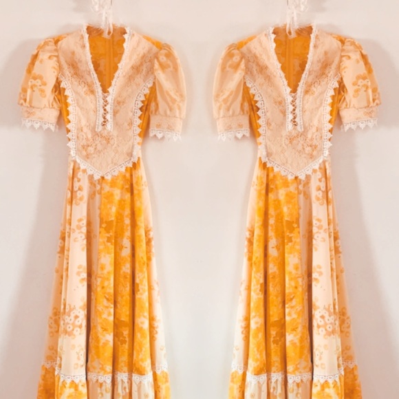 Vintage Yellow Cottagecore dress - Picture 3 of 8